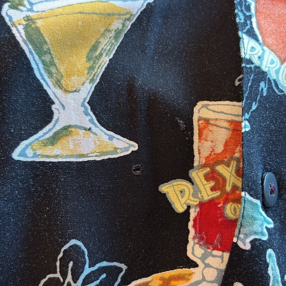 Big Dogs Men's Tropical Dog Drink Inspired Button-down Shirt, Size X-Large Fun!- - Picture 8 of 8